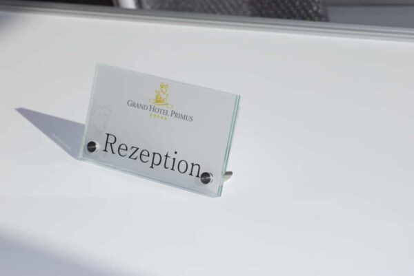 Inoxo.in_Tischaufsteller Inoxo.in Tischaufsteller – Bild 1