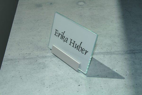 Kristallino_Tischaufsteller_G_Lang Kristallino Tischaufsteller G-Lang – Bild 1