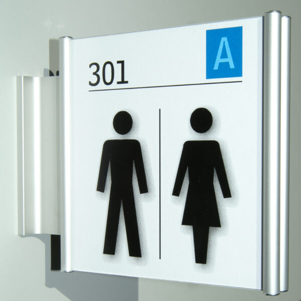 Plano_Fahnenschild Plano Fahnenschild – Bild 2